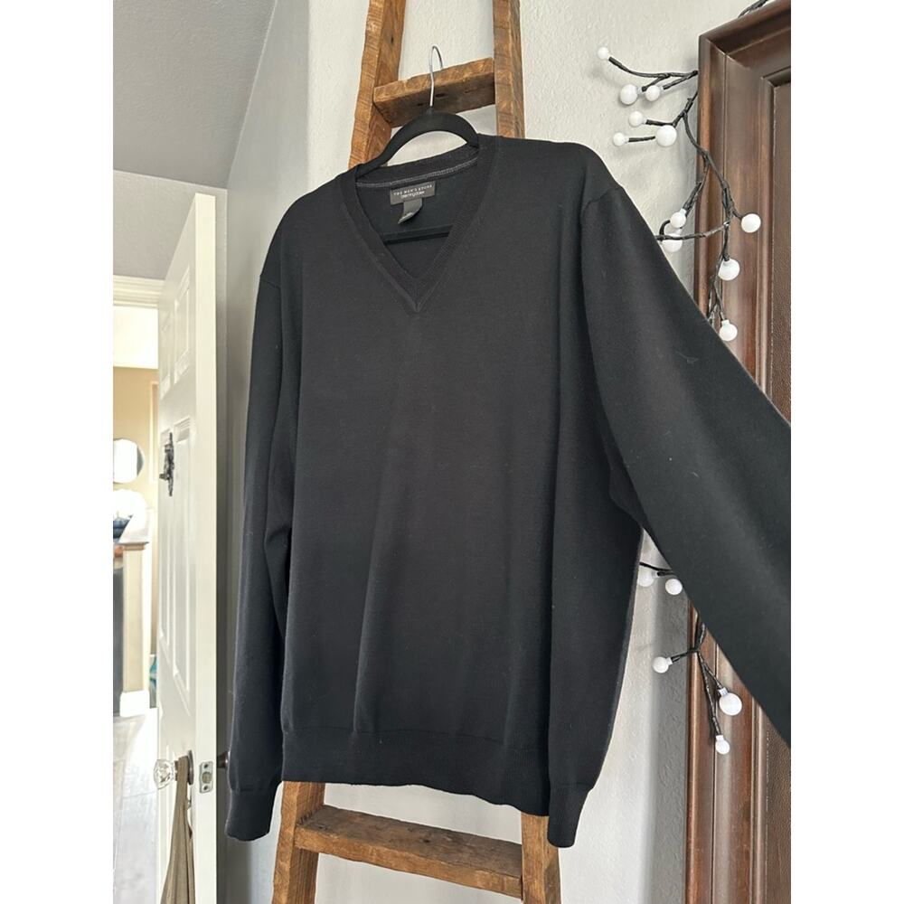 Bloomingdale's Men's Wool Black V-Neck Sweater size XXL